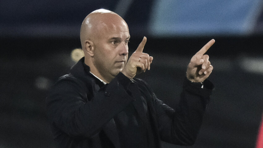 Bajern nastavlja potragu za vatrogascem, trener Fejnorda počastvovan interesovanjem