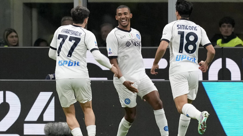 Duh Zidana ušao u Politana - Napoli provozao krug u Monci i umešao se u borbu za Ligu šampiona! (VIDEO)