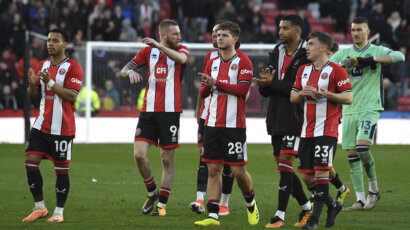 Petarda Brentforda u Lutonu, Šefild jednom nogom u Čempionšipu posle pokera Barnlija (VIDEO)