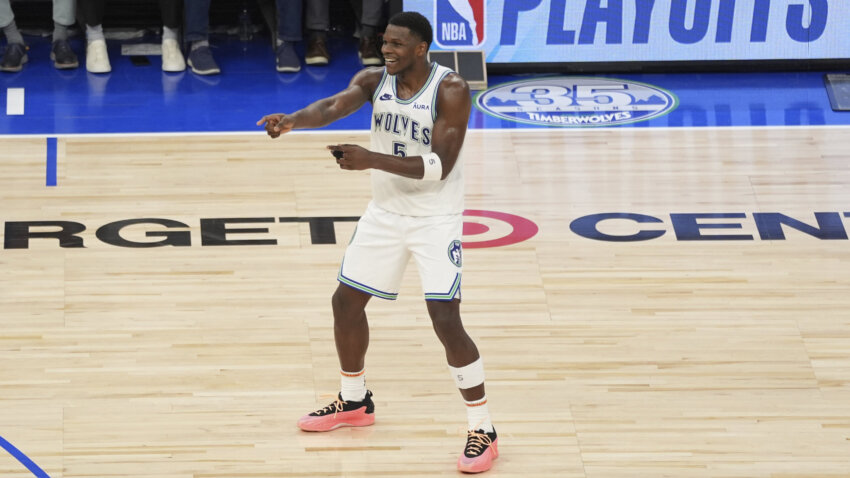 Prilika da Adetokunbo i Lilard barem malo slave, Vučević nije izdržao protiv furioznog Edvardsa