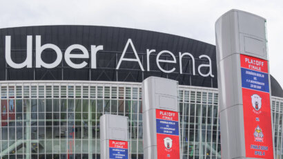Navijači Fenerbahčea pokušali da uđu u “Uber arenu” bez karata, policija zaključala dvoranu