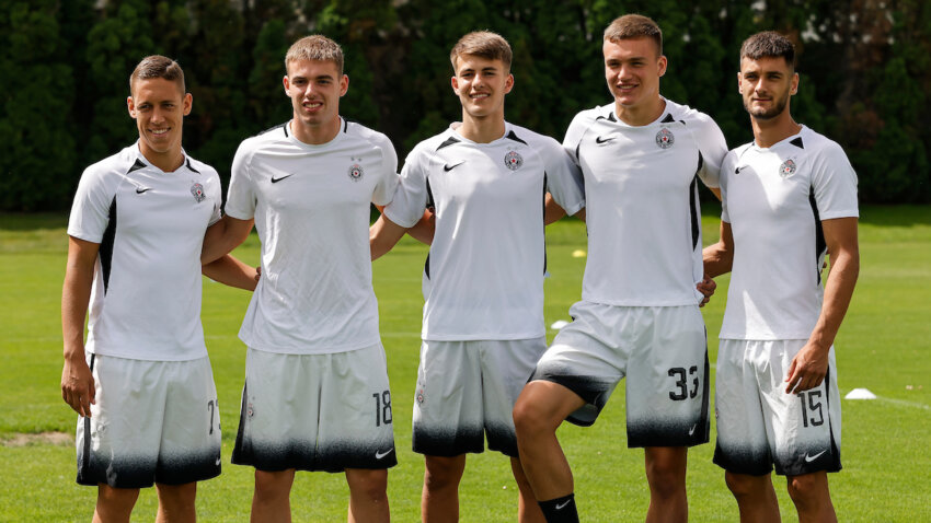 Dete Partizana stiže u Zemun