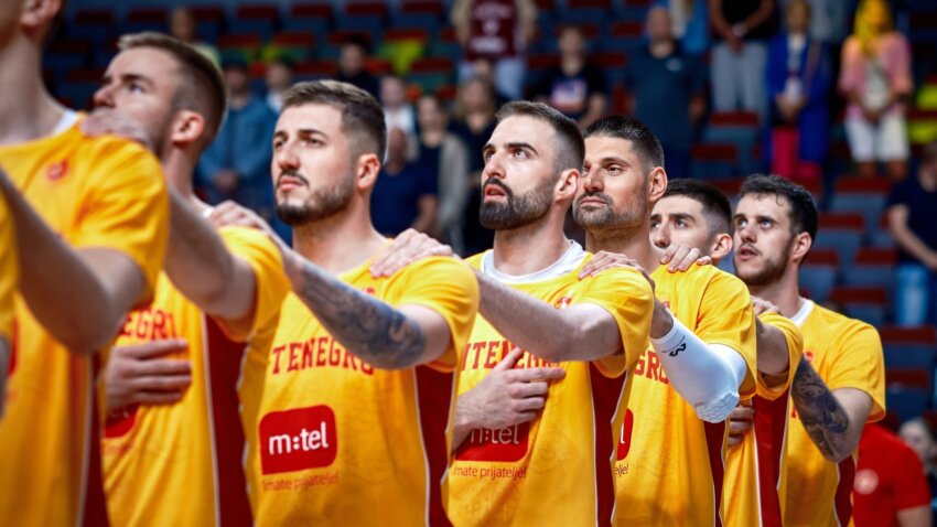 Crna Gora se dugo tražila, Simonović pokazao put ka pobedi, san o Parizu živi
