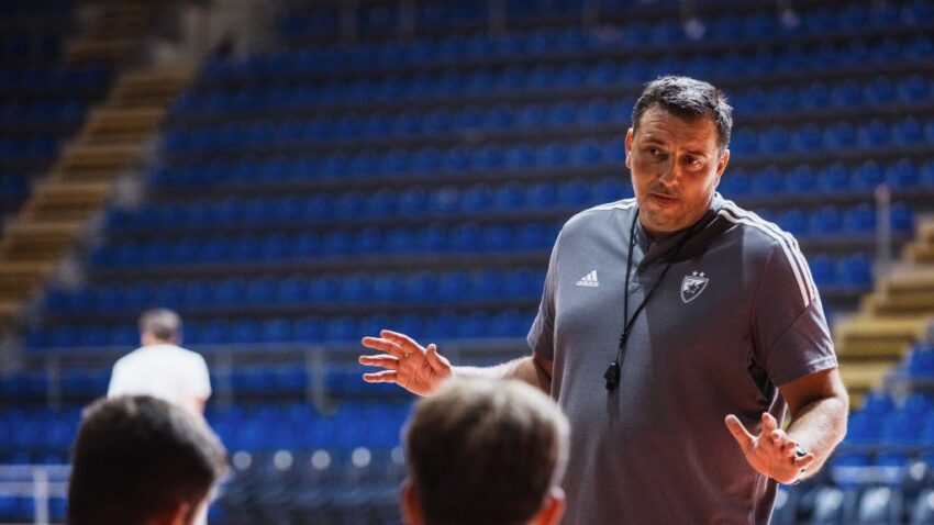 Avramovićev pogled u crveno-belu budućnost: Zvezda neće gomilati igrače! Sa Jovićem sam izbegavao komunalce, pamtim Đurišićevu poruku