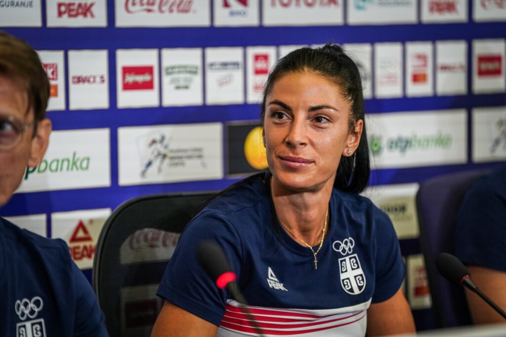 Atletičari i atletičarke otputovali za Pariz - Ivana poručuje: Uradiću sve što znam i umem da dođem do cilja 3 STJ05700 1536x1024 1