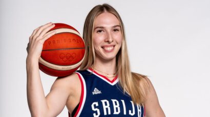 Ivana Raca u crvenom, spremna za novo poglavlje u karijeri: Ne mogu da dočekam da počne