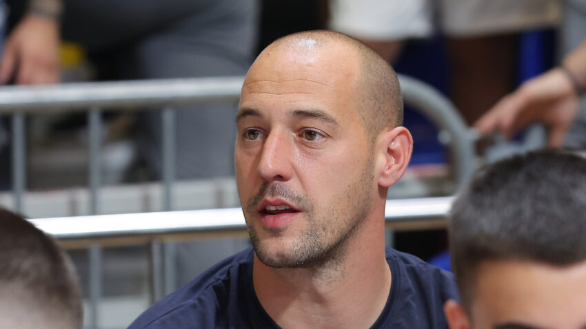 Panter je stigao u grad - potpisao Milan Borjan