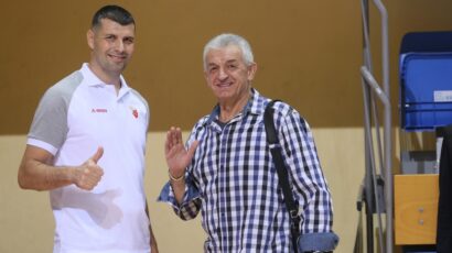 Jevtić stigao do drugog trenerskog trofeja: Mladi rivali se borili kao lavovi, ali ni ovi stariji momci nisu još za bacanje