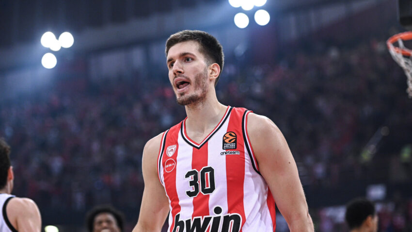 Petrušev briljirao, Vezenkov presudio šampionu Evrope, Olimpijakosu prvi trofej u sezoni