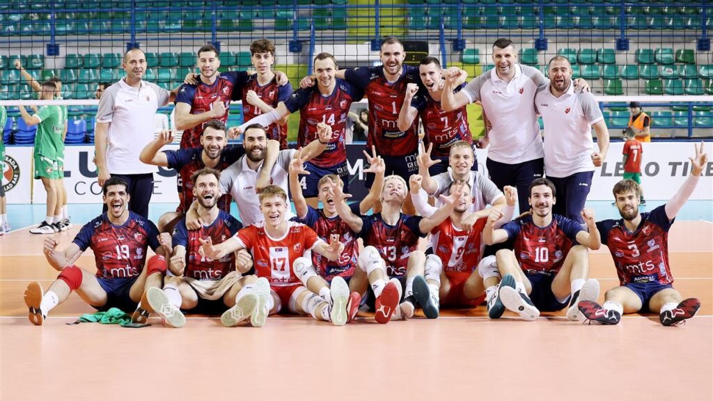 194002 VIK 4805 Cropped