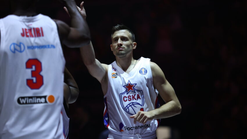 Šou u Moskvi: Avramović smirivao trenera, pa promašio pobedu (VIDEO)