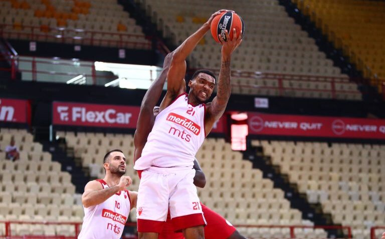 Tesan poraz Zvezde u Pireju, blistali Miler-Mekintajer, Jago i Bolomboj