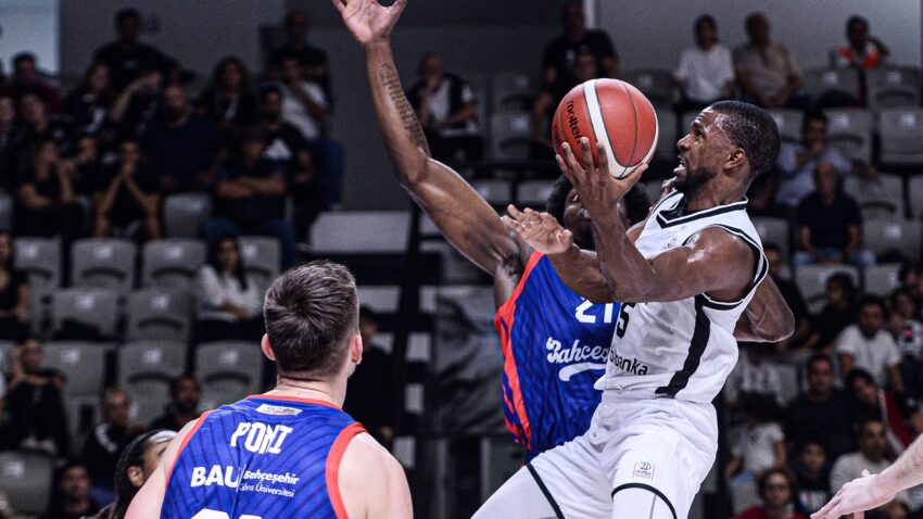 Alimpijevićev revanš Radonjiću, Nidam obojio Istanbul u crno-belo