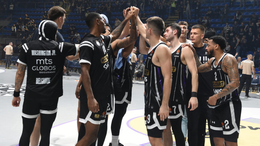 Karlik Džons iskren: Sami sebi smo iskopali rupu