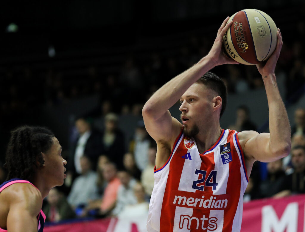 Mega v Crvena Zvezda A0421
