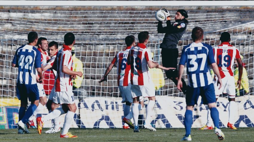 Beogradski derbi daleko od kuće - devet godina kasnije: Zvezda sa trećim golmanom, Romantičari protiv tradicije