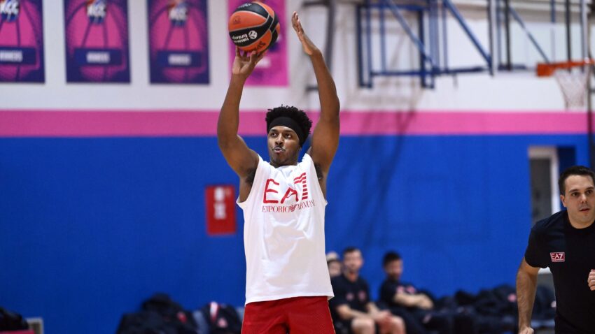 Umesto u Areni, Milano trenirao u Jerkoviću - sa različitim loptama