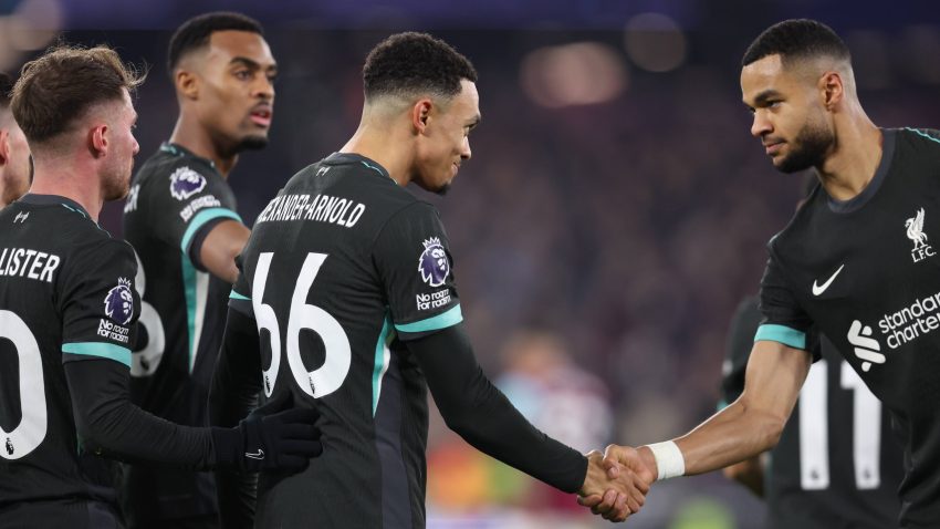 Liverpul je moćan, Liverpul je nezaustavljiv - petarda u Londonu u režiji Salaha okončala sjajnu godinu!