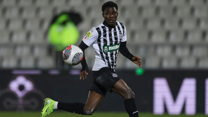 U Gani zahvalni ofanzivcu Partizana: Zubairu donirao knjige osnovnoj školi