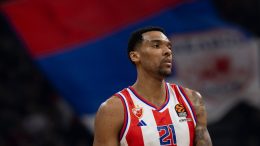 Bolomboj u sastavu Zvezde protiv Barselone