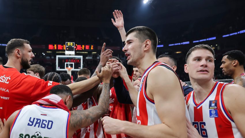 Derbi sada ima lepši ukus za Luku Mitrovića: Zvezda isključila nervozu, "samo" odbrana pobedila Partizan