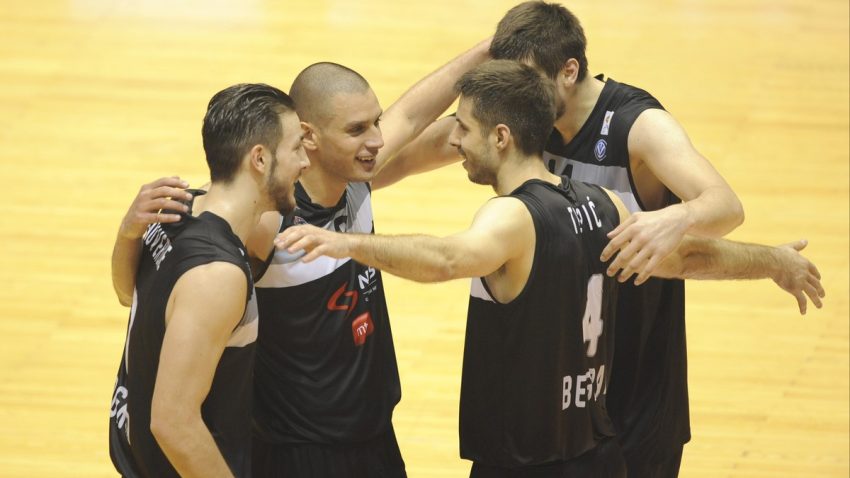 Večiti derbi iz ugla Milenka Tepića: Najdraža je Bogdanova serija - na Zvezdinoj strani su momentum, ali i imperativ