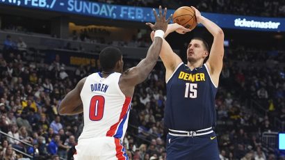 Priča o trenutku kada je Jokić postao najbolji šuter NBA: Mučila ga serija protiv Minesote, prišao je Stojakoviću i rekao da nešto nije u redu