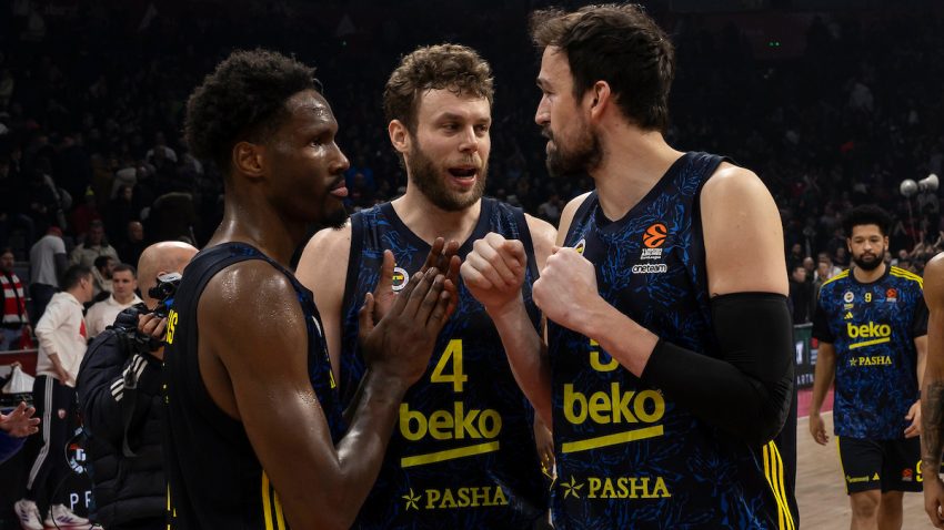 Meli cepao mrežice u Areni, pa skinuo kapu crveno-belima: Zvezda među konkurentima za titulu, imaju sve što im treba