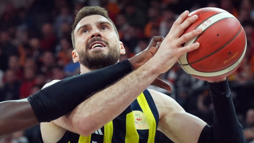 Lovernj i De Kolo se razigrali, ali je Fenerbahče slavio