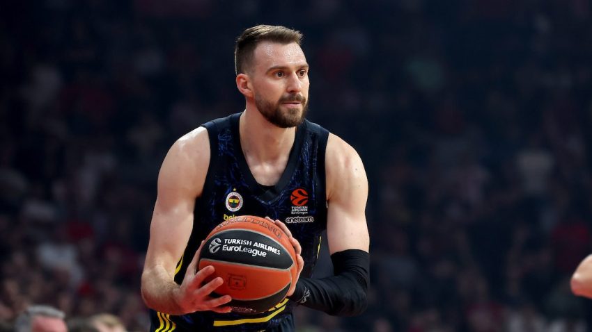 Gudurić srcem uz drugare: Bože zdravlja, vidimo se na fajnal-foru