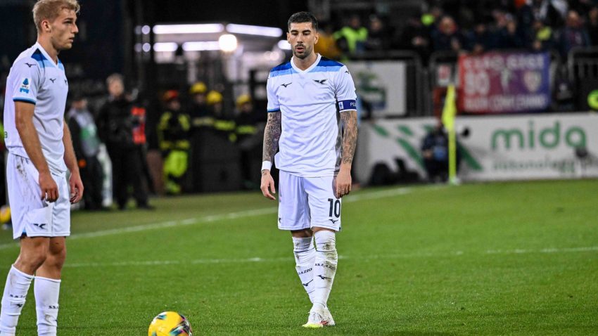 Nebesko-plavi preživeli Sardiniju, Zakanji vodio Lacio do pobede
