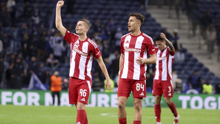 Tinejdžer projektilom u sudijskoj nadoknadi srušio Pao i odveo Olimpijakos u polufinale (VIDEO)