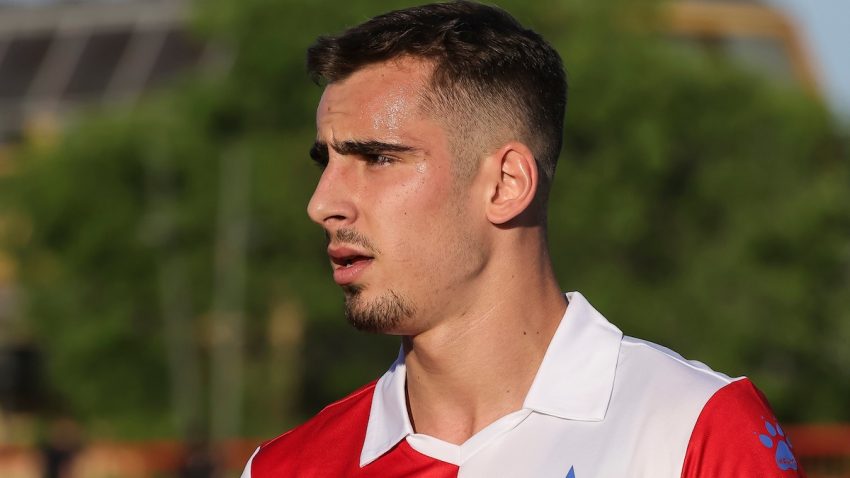 Zvezdina deca u Beču: Gol pa crveni karton za štopera i start iz snova za Andriju Radulovića