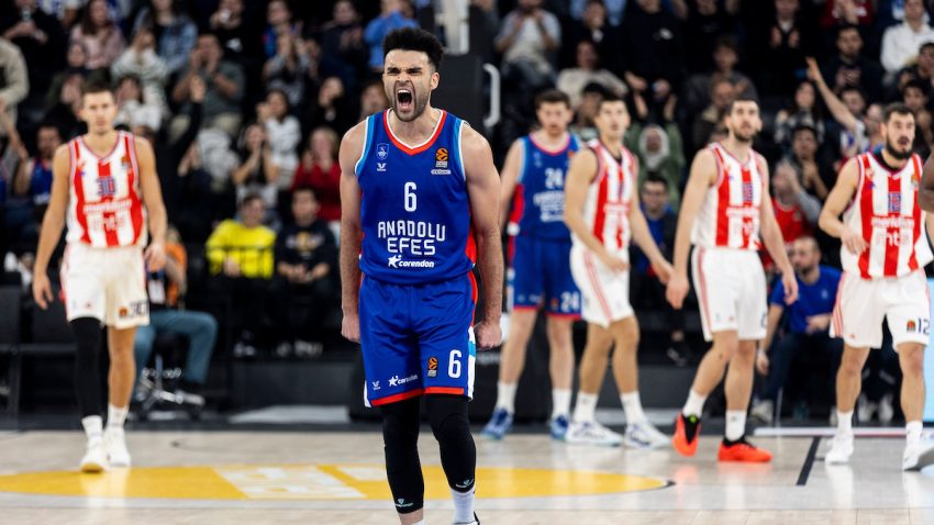 Kralju pala kruna u Istanbulu, Brajant presudio Madriđanima