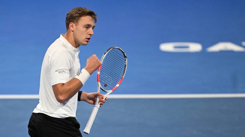 Međedović posle pobede nad Cicipasom na 71. mestu ATP liste