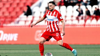 Kada se reflektori ugase, Elšnik postaje drugi čovek i pravi dokaz da fudbal nije sve u životu