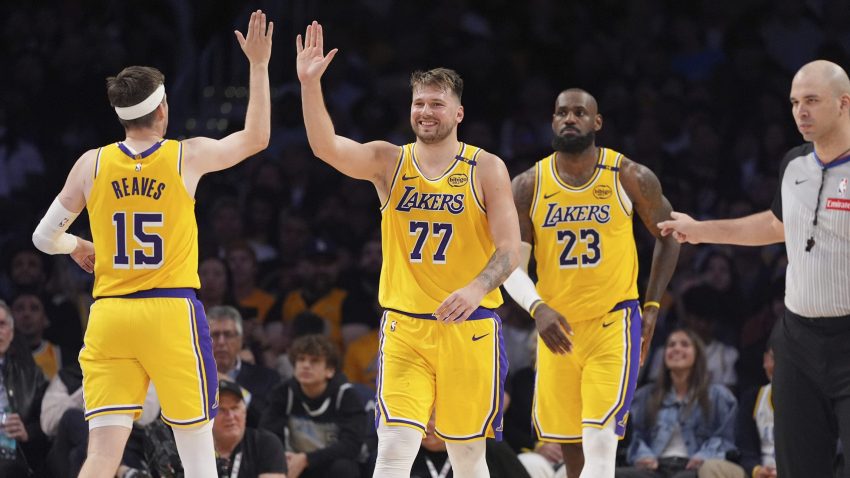 Los Anđeles video najslabijeg Bogdanovića, Dončić i Lebron kao munje sevali u derbiju