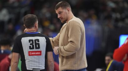 Posle visokog leta – težak pad: Vajt naterao navijače Denvera da samo gledaju u Jokićev zglob