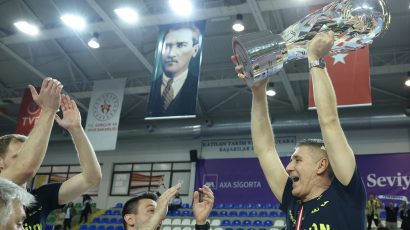 Kovač protutnjao do trofeja – bez milosti prema bivšem klubu i Kolakoviću