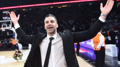 Alimpijević pobegao Efesu: Lokomotiva Bešiktaša ruši sve pred sobom, mašinovođa je bivši igrač Zvezde