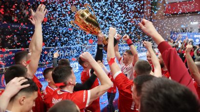 Dupla kruna se slavi u Kragujevcu! Radnički čekao 15 godina trofej, dočekao dva