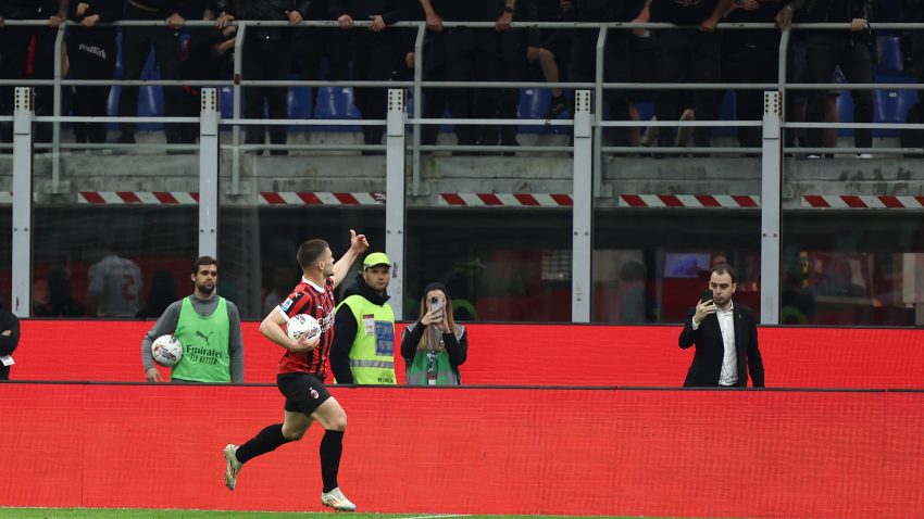 Luka Jović golovima u derbiju zapalio San Siro: Zbog Srbina nije dobro ni Interu ni Konseisau (VIDEO)