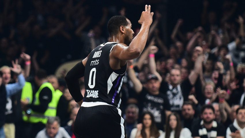 Brendon Dejvis završio misiju u crno-belom, Partizan bira novog zamenika kapitena