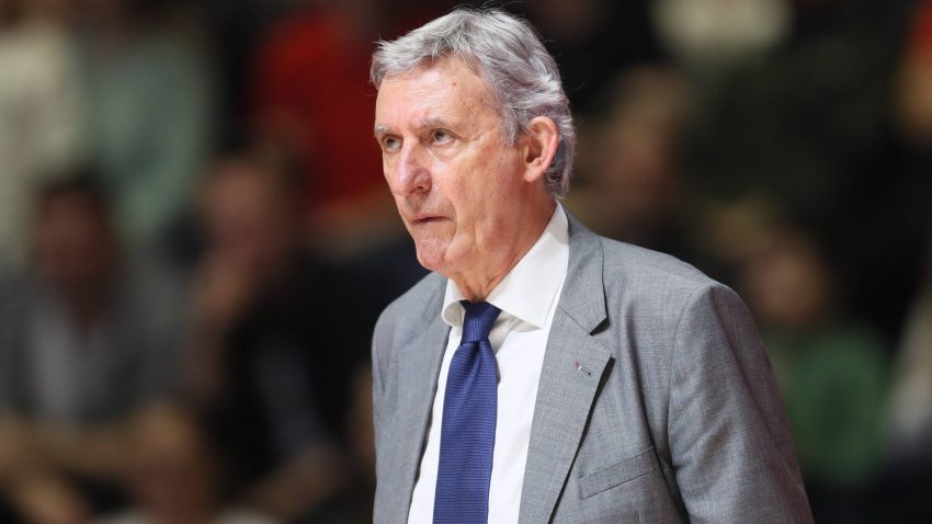 Pešić blizu povratka, opcija i Sferopulos