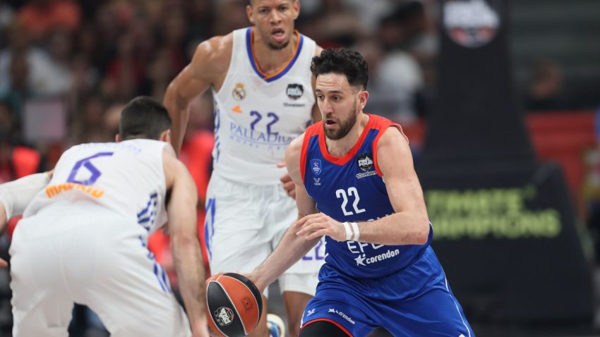 U trku se uključio gigant: Real želi Vasu Micića!