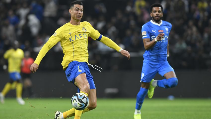 Ronaldo u centru pažnje: Odlazak iz Al Nasra, 10 ponuda i posebna FIFA pravila
