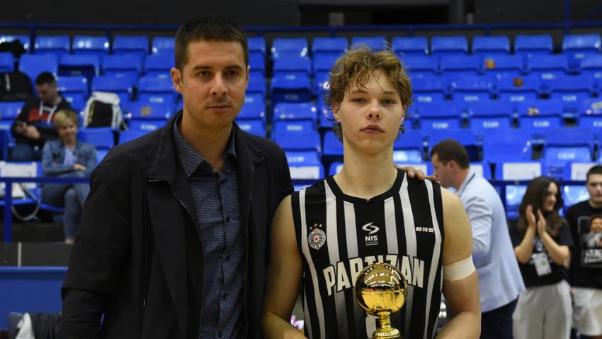 Tepić se vratio u Partizan