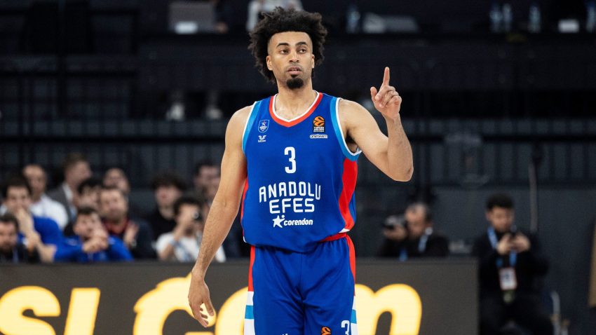 Efes oslobodio Nvoru da se preseli u Beograd