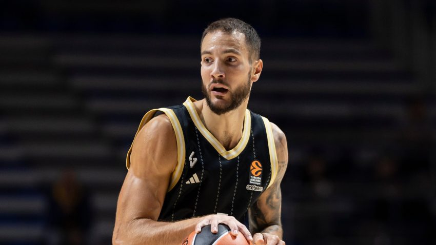 Asvel dolio ulje na vatru u Monte Karlu posle ispada Majka Džejmsa