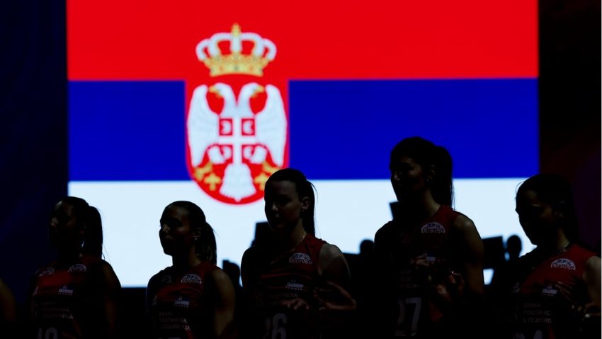 I ovaj mrak je očigledno morao jednom da se desi: Odbojkaši + odbojkašice = osam poraza usred Beograda!